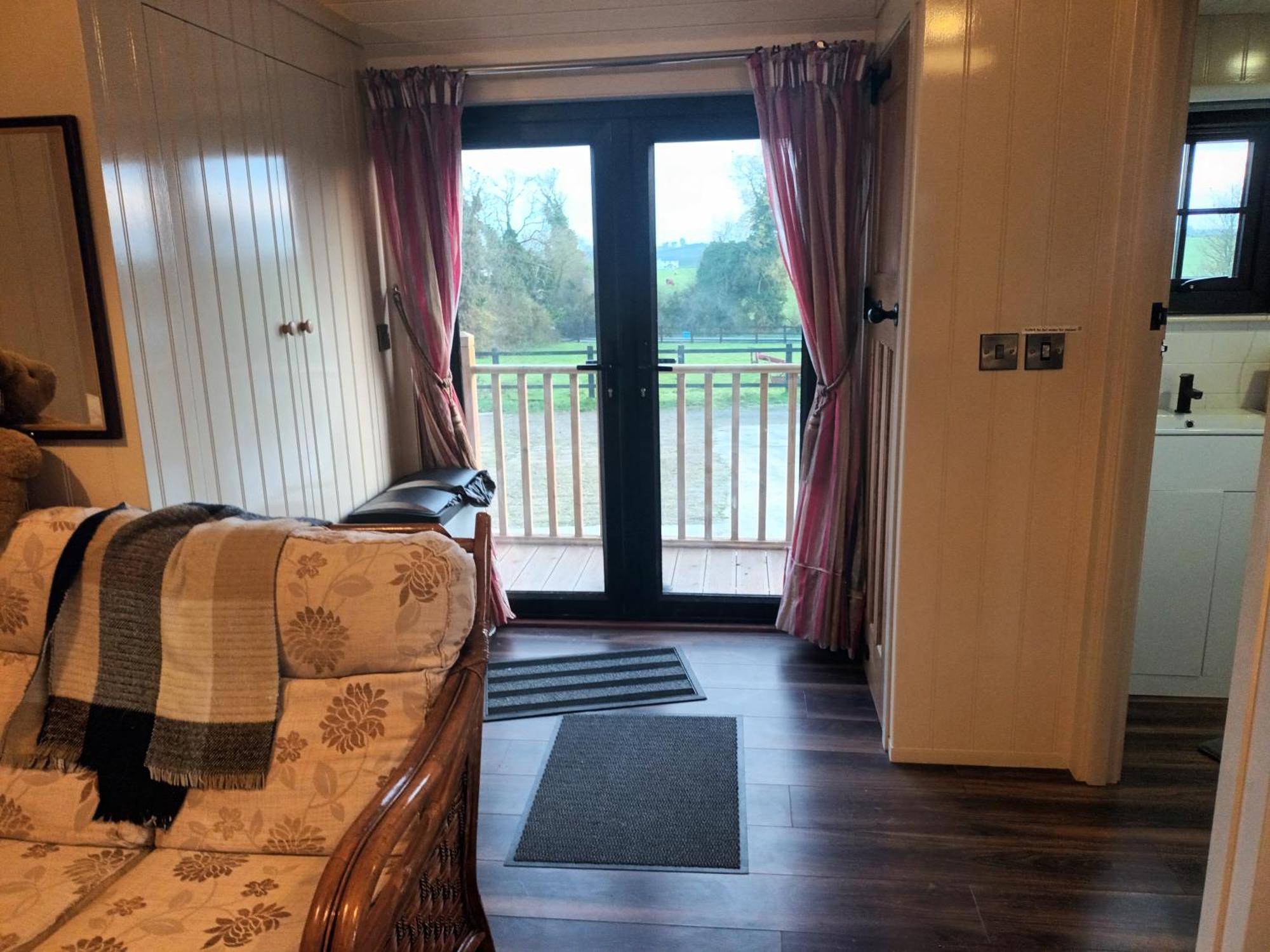 Rathgillen Cabin Nobber Экстерьер фото