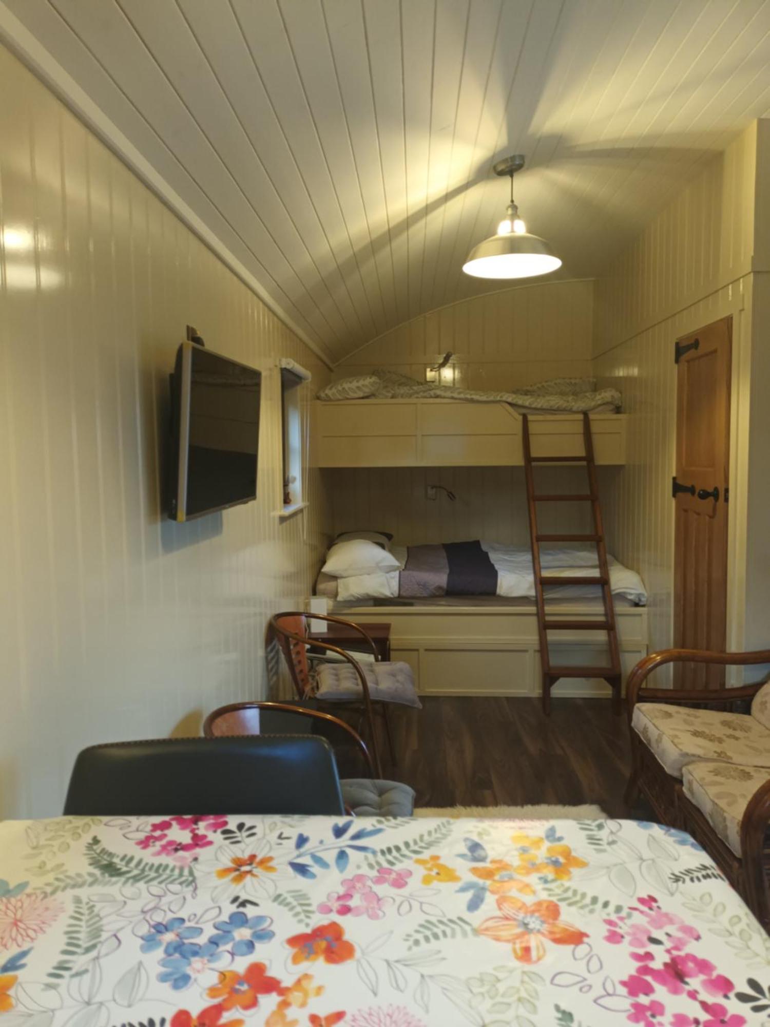 Rathgillen Cabin Nobber Экстерьер фото